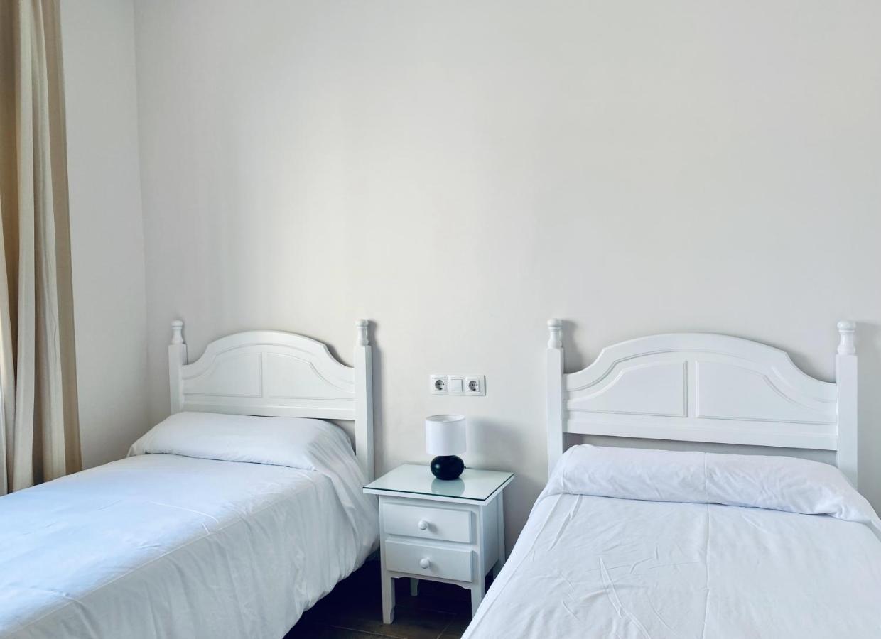 Apartamentos Turisticos Santo Rostro Chipiona Exteriör bild