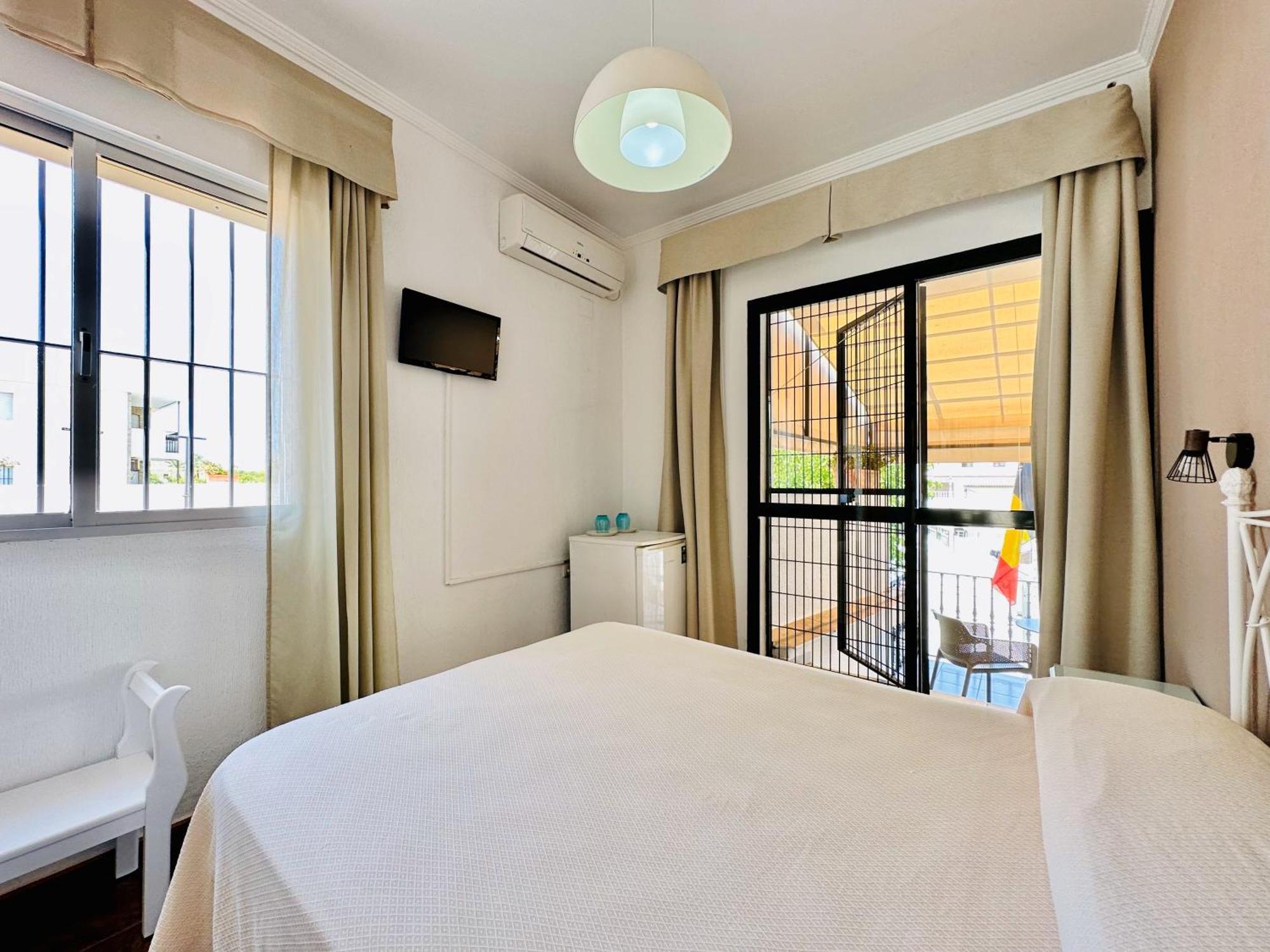 Apartamentos Turisticos Santo Rostro Chipiona Exteriör bild